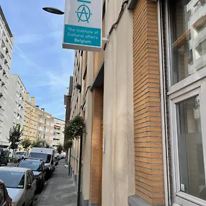 Bed & Breakfast Institute Of Cultural Affairs, Schaerbeek