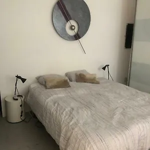 Bed & Breakfast Loft Jamar Gare Du Midi, Saint-Gilles